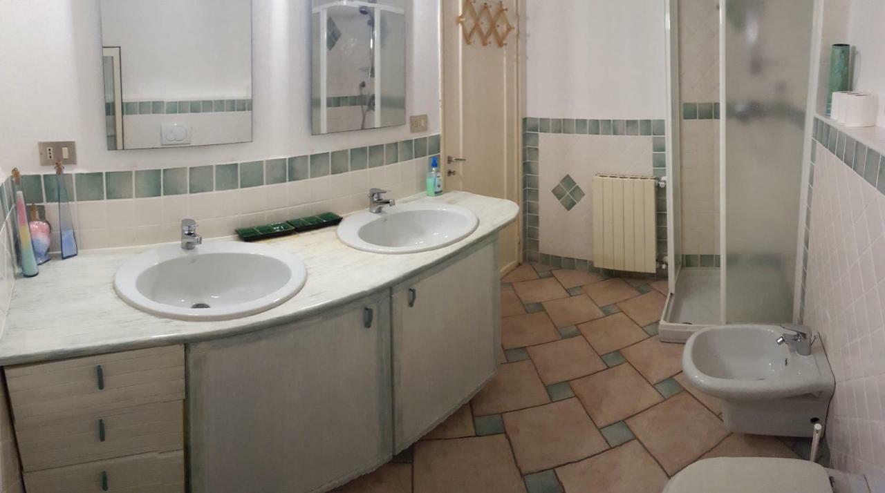 Taverna Derosas Appartement Golfo Aranci Buitenkant foto