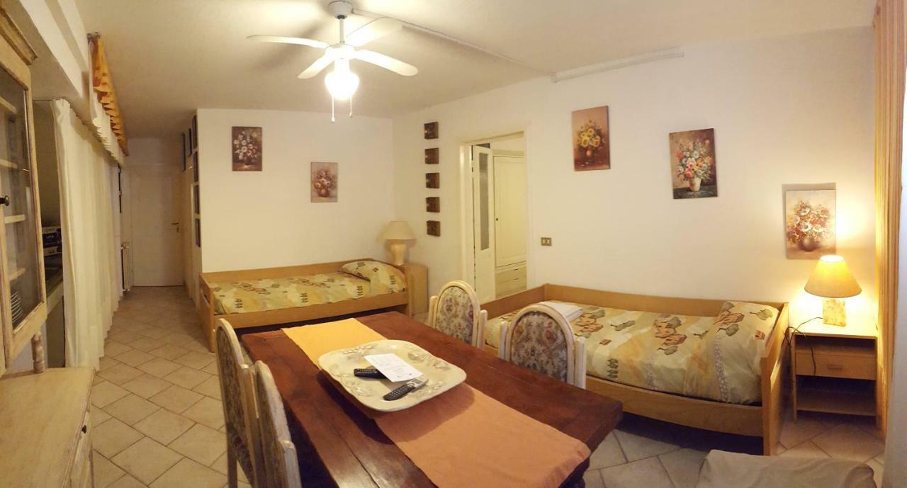 Taverna Derosas Appartement Golfo Aranci Buitenkant foto